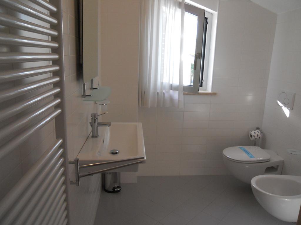 Cerrano Park Resort Пинето Номер фото