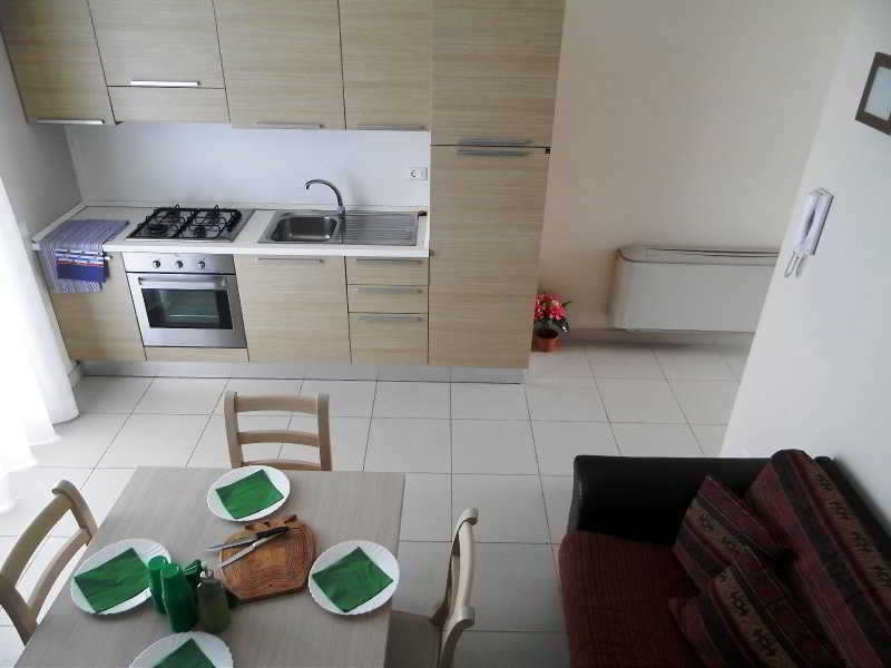 Cerrano Park Resort Пинето Экстерьер фото