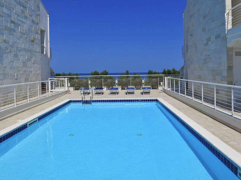 Cerrano Park Resort Пинето Экстерьер фото